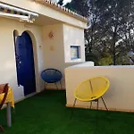 Charming House In With Shared Pool * Алвор