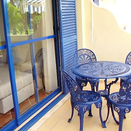 Feriehus Charming House In With Shared Pool