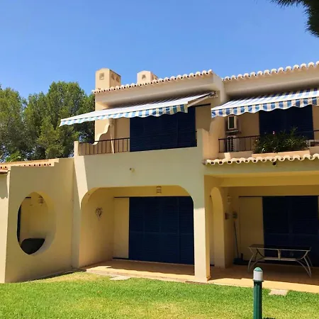 Charming House In With Shared Pool Holiday home *