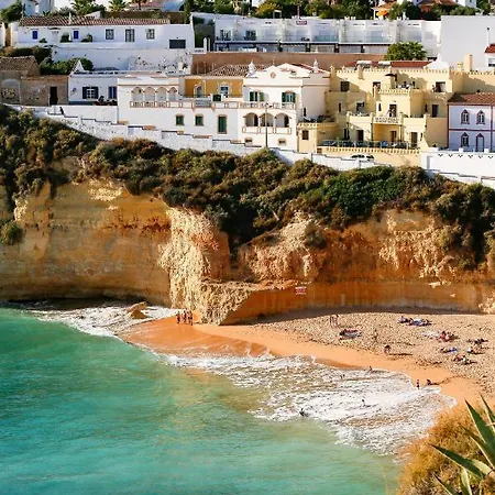 Charming House In With Shared Pool Alvor