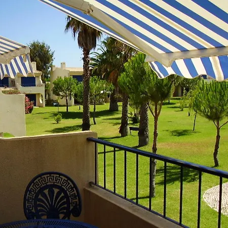 Charming House In With Shared Pool