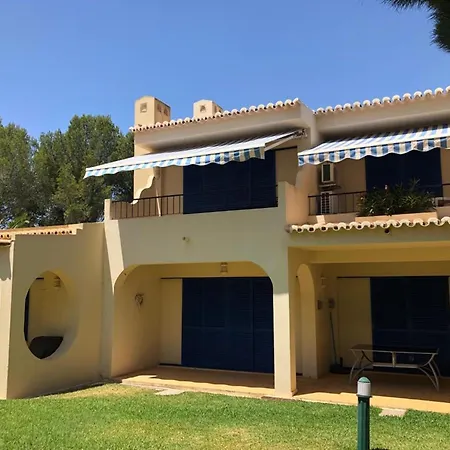 Feriehus Charming House In With Shared Pool Alvor