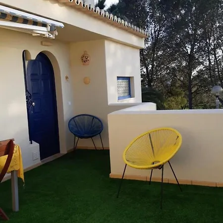 Charming House In With Shared Pool *