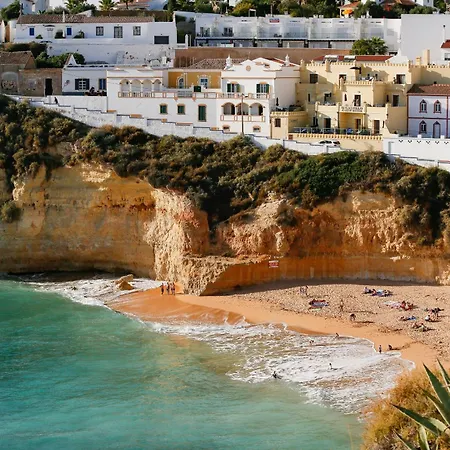 Feriehus Charming House In With Shared Pool Alvor