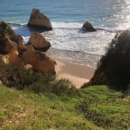 Charming House In With Shared Pool Alvor