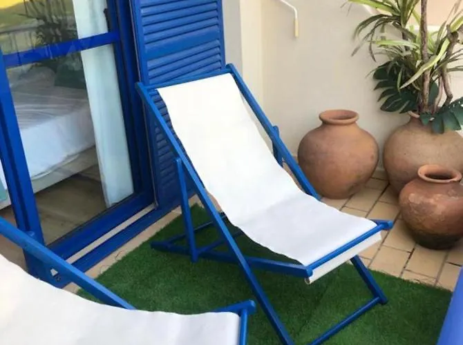 Charming House In With Shared Pool Semesterbostad