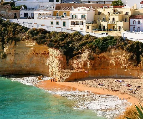 Charming House In With Shared Pool Alvor