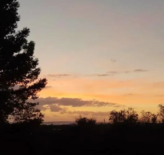 Semesterbostad Charming House In With Shared Pool *