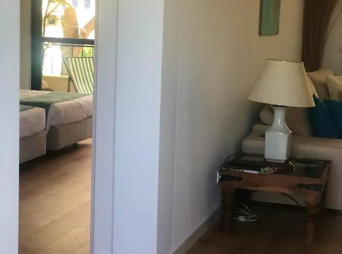 Semesterbostad Charming House In With Shared Pool