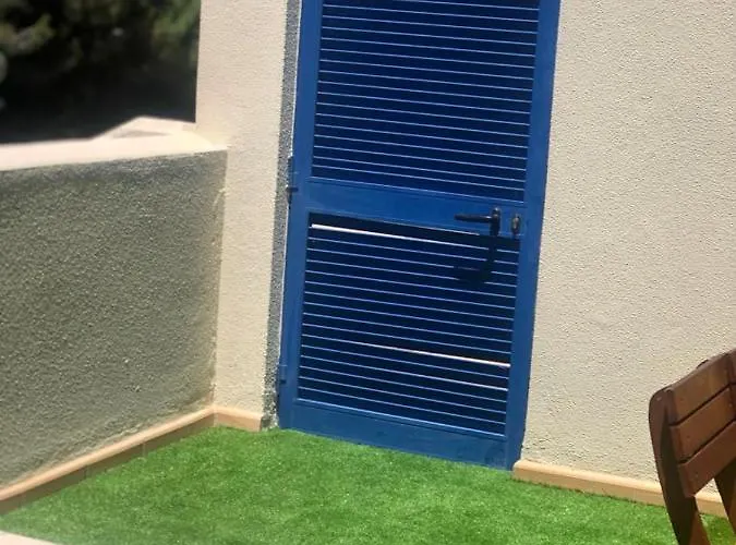 Charming House In With Shared Pool *