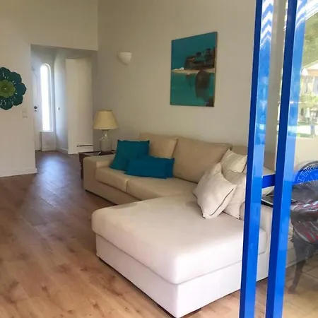 Charming House In With Shared Pool