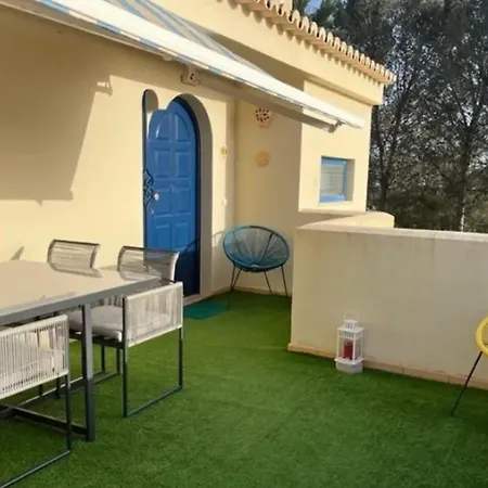 Charming House In With Shared Pool بيت للعطل